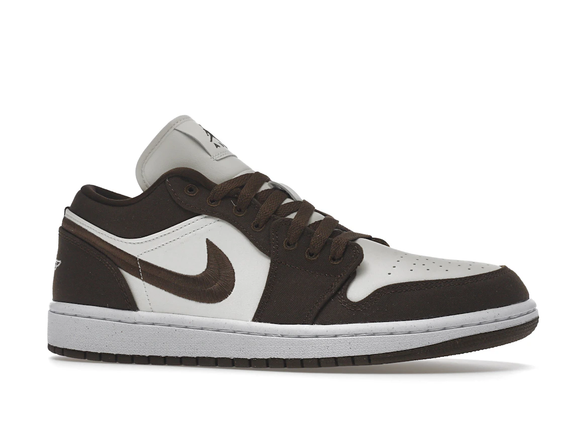 Vue 3 de Jordan 1 Low SE Light Olive 