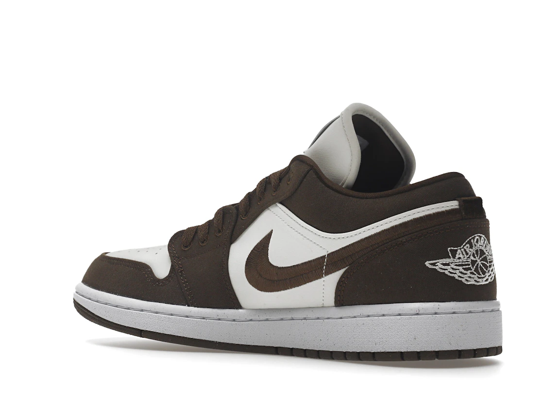 Vue 23 de Jordan 1 Low SE Light Olive 