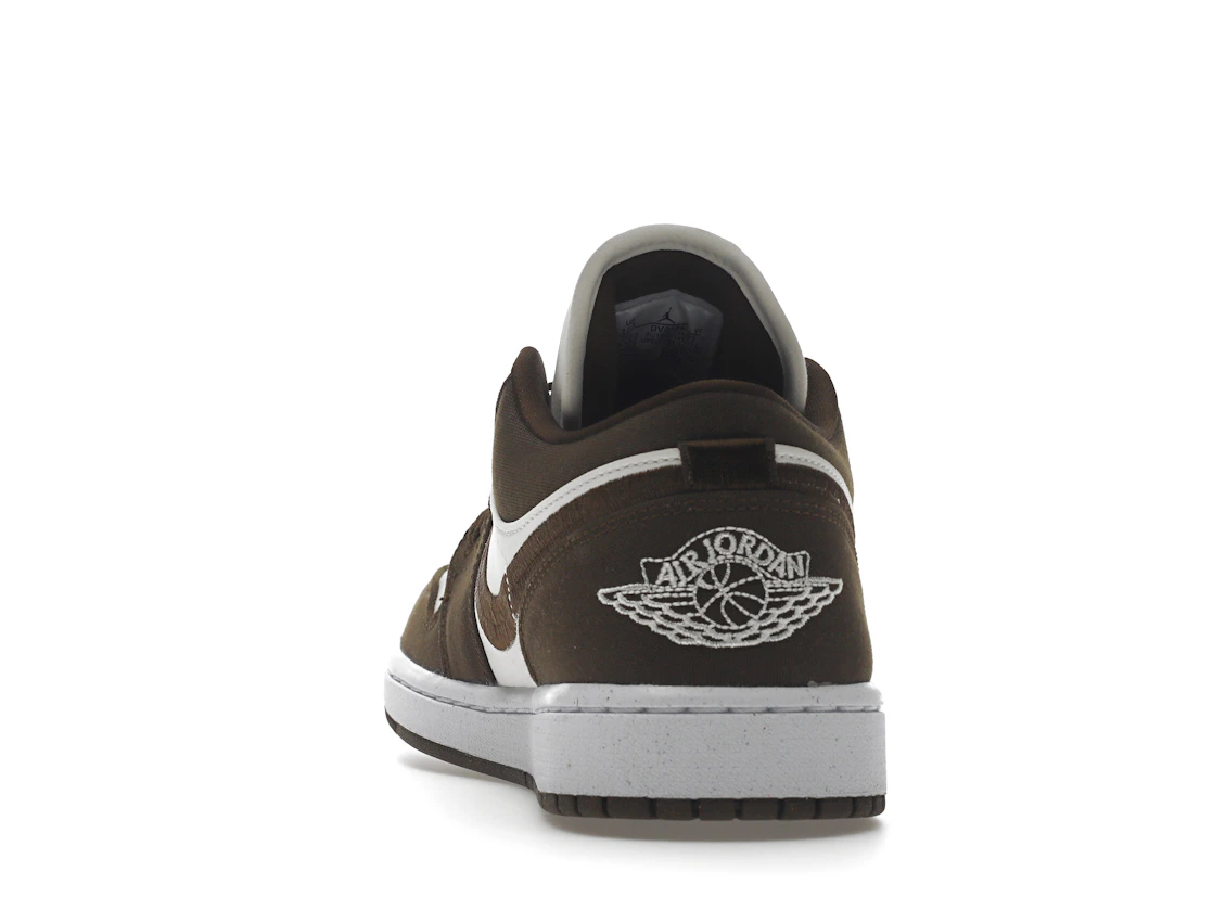 Vue 27 de Jordan 1 Low SE Light Olive 
