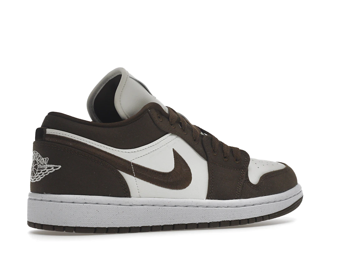 Vue 34 de Jordan 1 Low SE Light Olive 