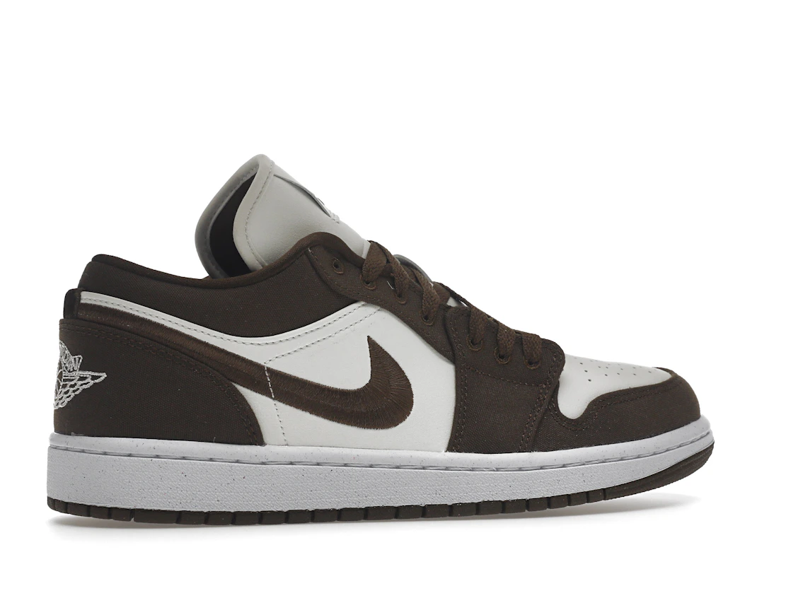 Vue 35 de Jordan 1 Low SE Light Olive 