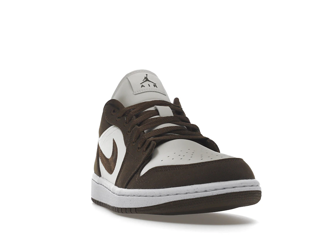 Vue 8 de Jordan 1 Low SE Light Olive 
