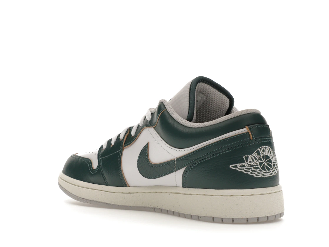 Vue 24 de Jordan 1 Low SE Oxidized Green
