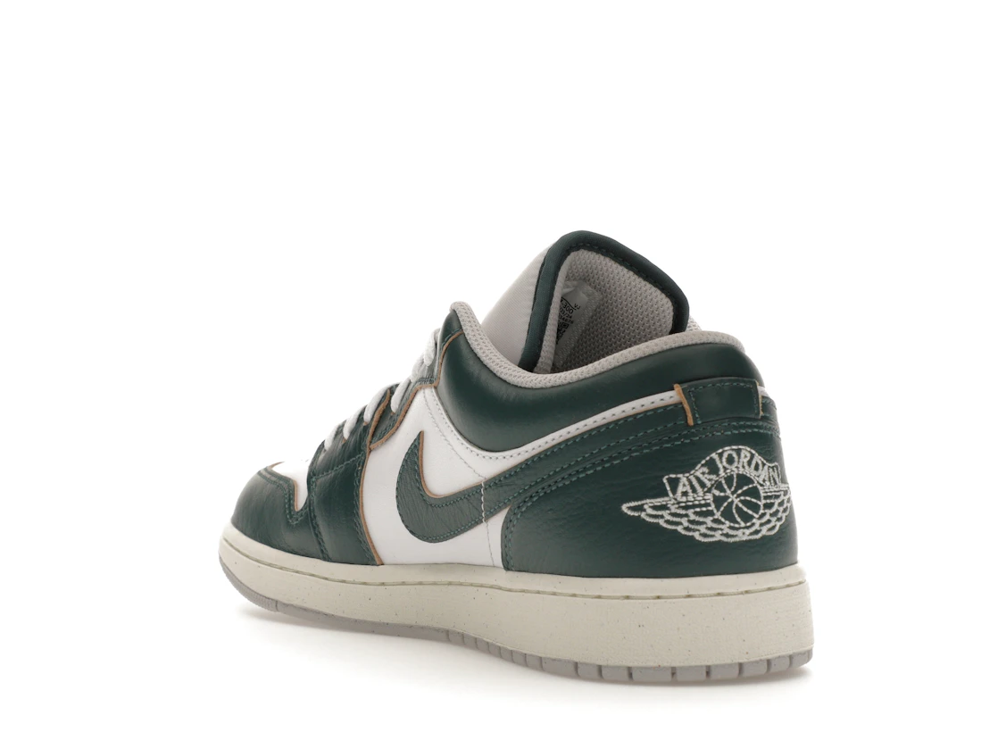 Vue 25 de Jordan 1 Low SE Oxidized Green