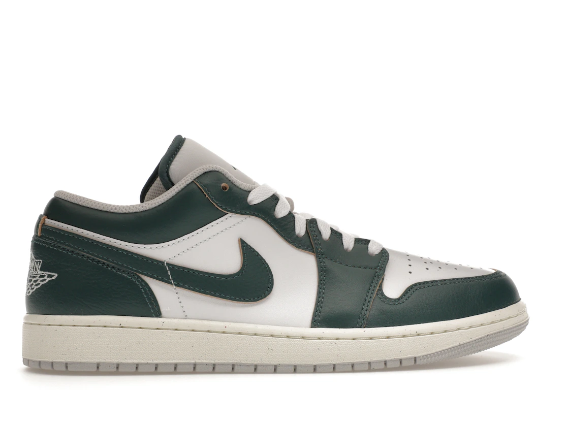 Vue 36 de Jordan 1 Low SE Oxidized Green