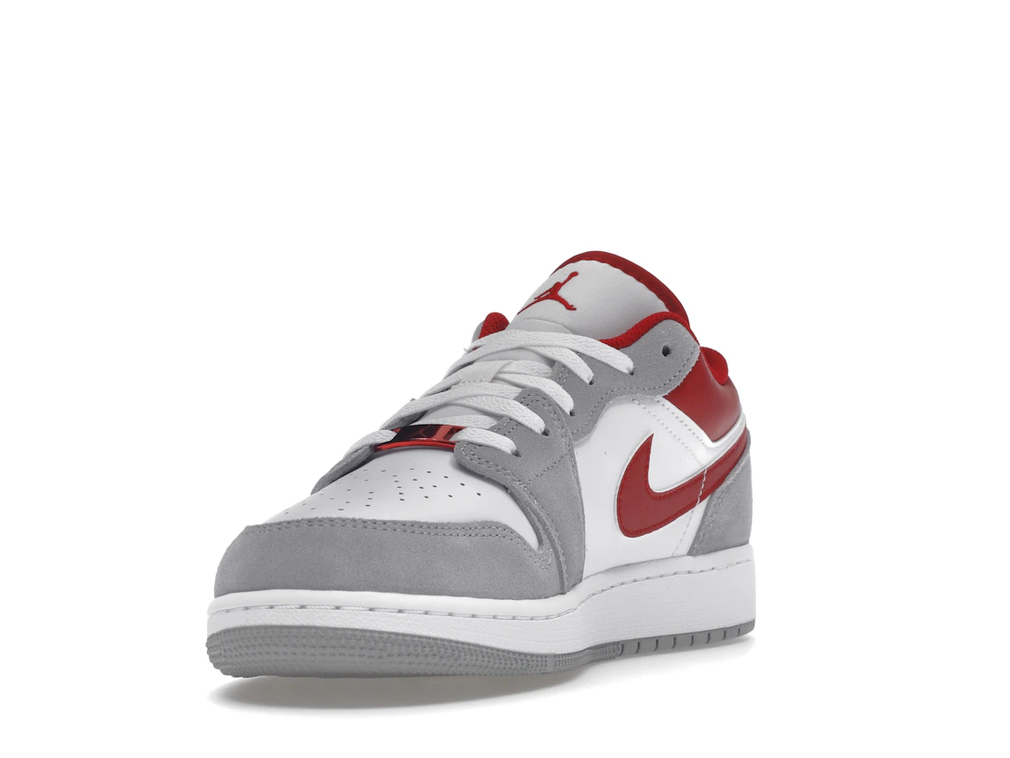 Vue 13 de Jordan 1 Low SE Smoke Grey Gym Red (GS)