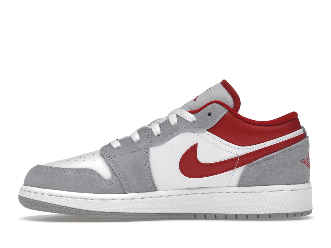 Vue 19 de Jordan 1 Low SE Smoke Grey Gym Red (GS)