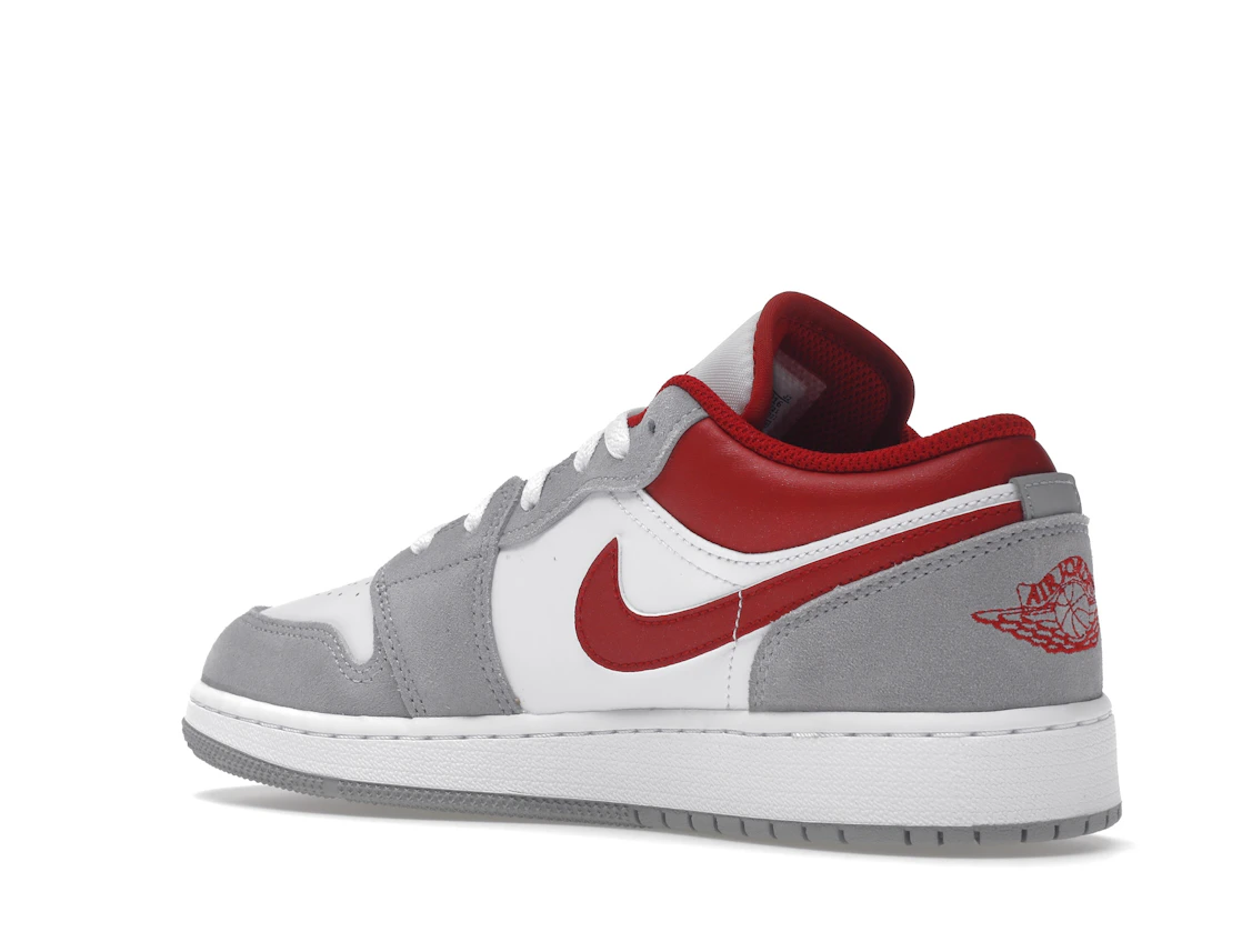 Vue 23 de Jordan 1 Low SE Smoke Grey Gym Red (GS)