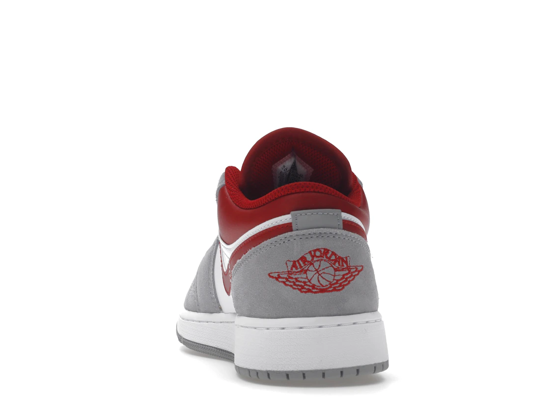 Vue 27 de Jordan 1 Low SE Smoke Grey Gym Red (GS)