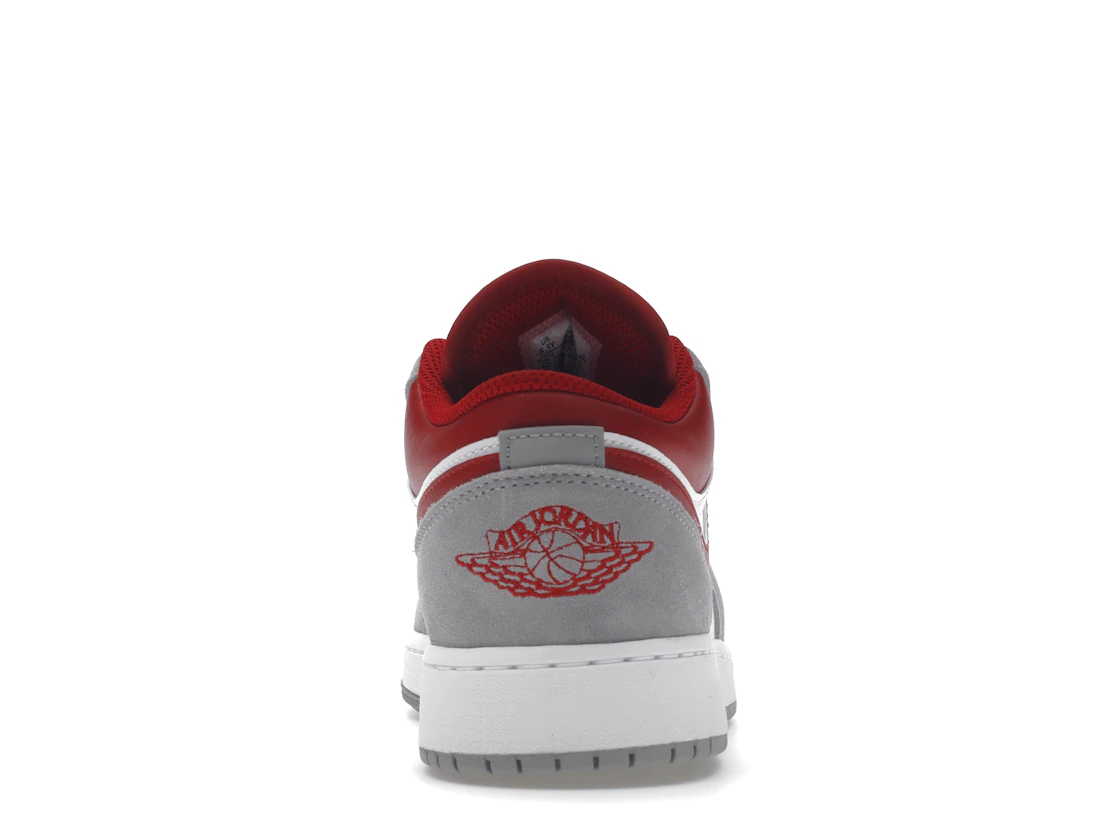 Vue 28 de Jordan 1 Low SE Smoke Grey Gym Red (GS)