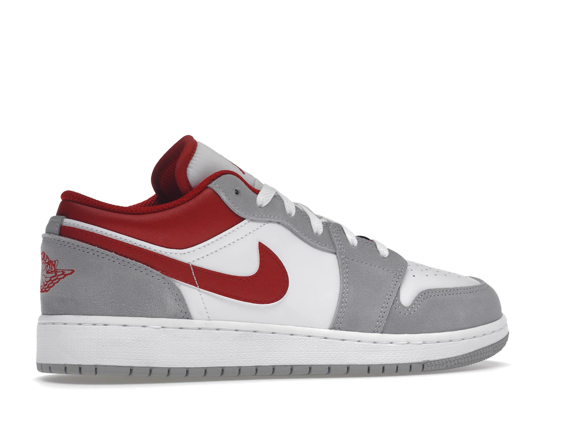 Vue 35 de Jordan 1 Low SE Smoke Grey Gym Red (GS)