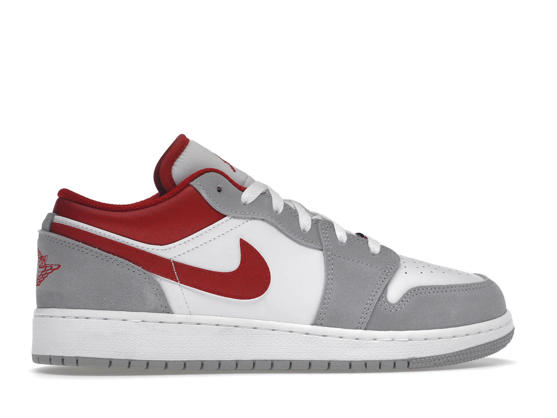 Vue 36 de Jordan 1 Low SE Smoke Grey Gym Red (GS)
