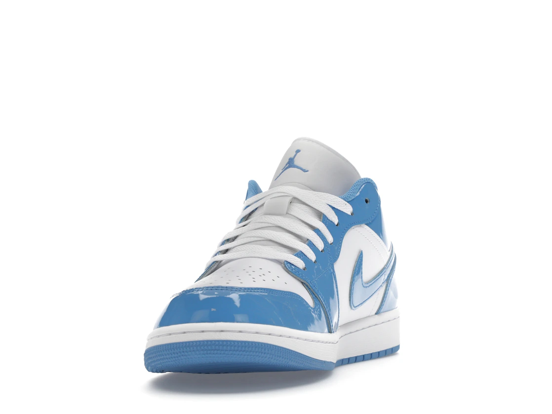Vue 12 de Jordan 1 Low SE White Legend Blue