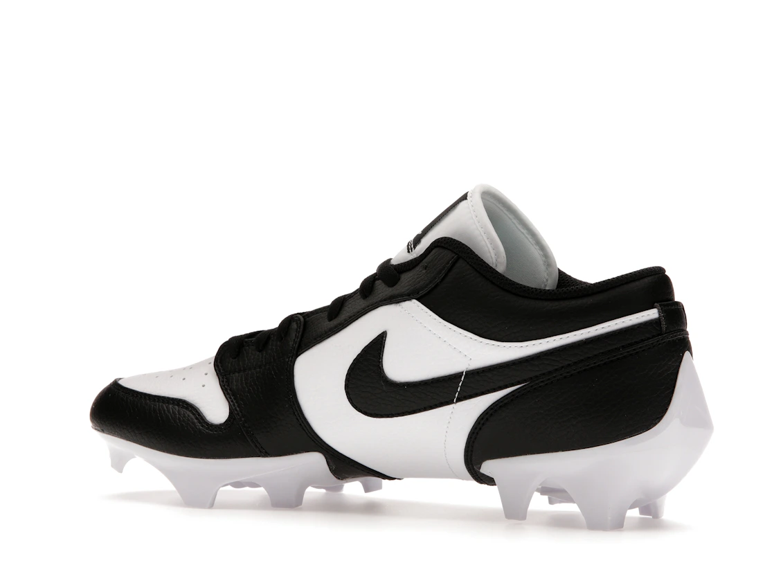 Vue 22 de Jordan 1 Low TD Cleat Panda