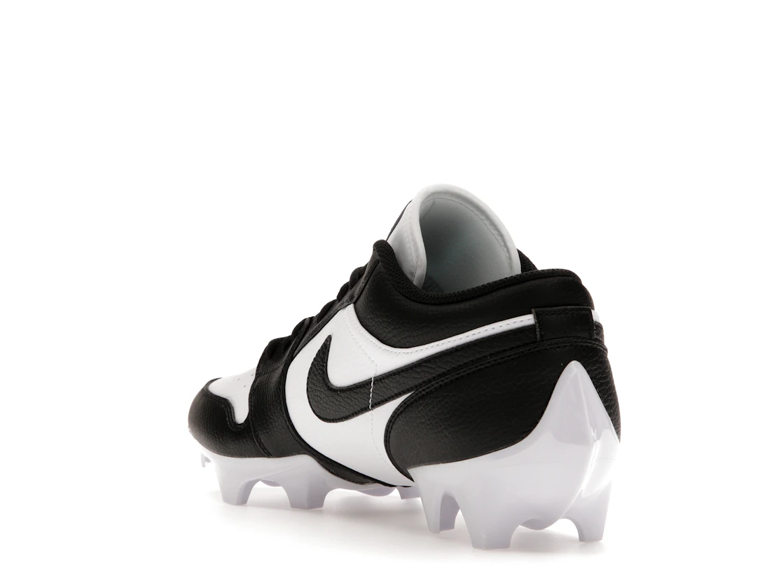 Vue 25 de Jordan 1 Low TD Cleat Panda