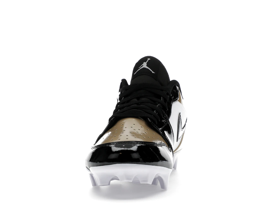 Vue 11 de Jordan 1 Low TD Cleat Patent Gold Toe
