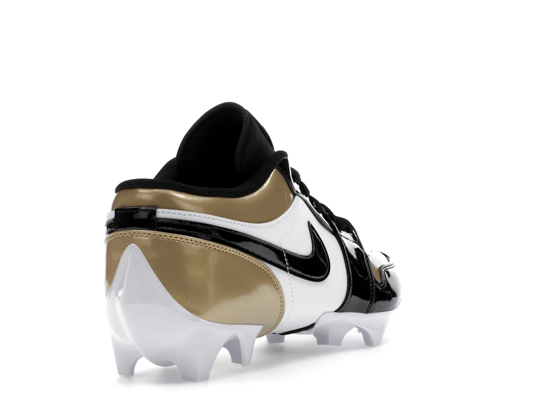 Vue 31 de Jordan 1 Low TD Cleat Patent Gold Toe