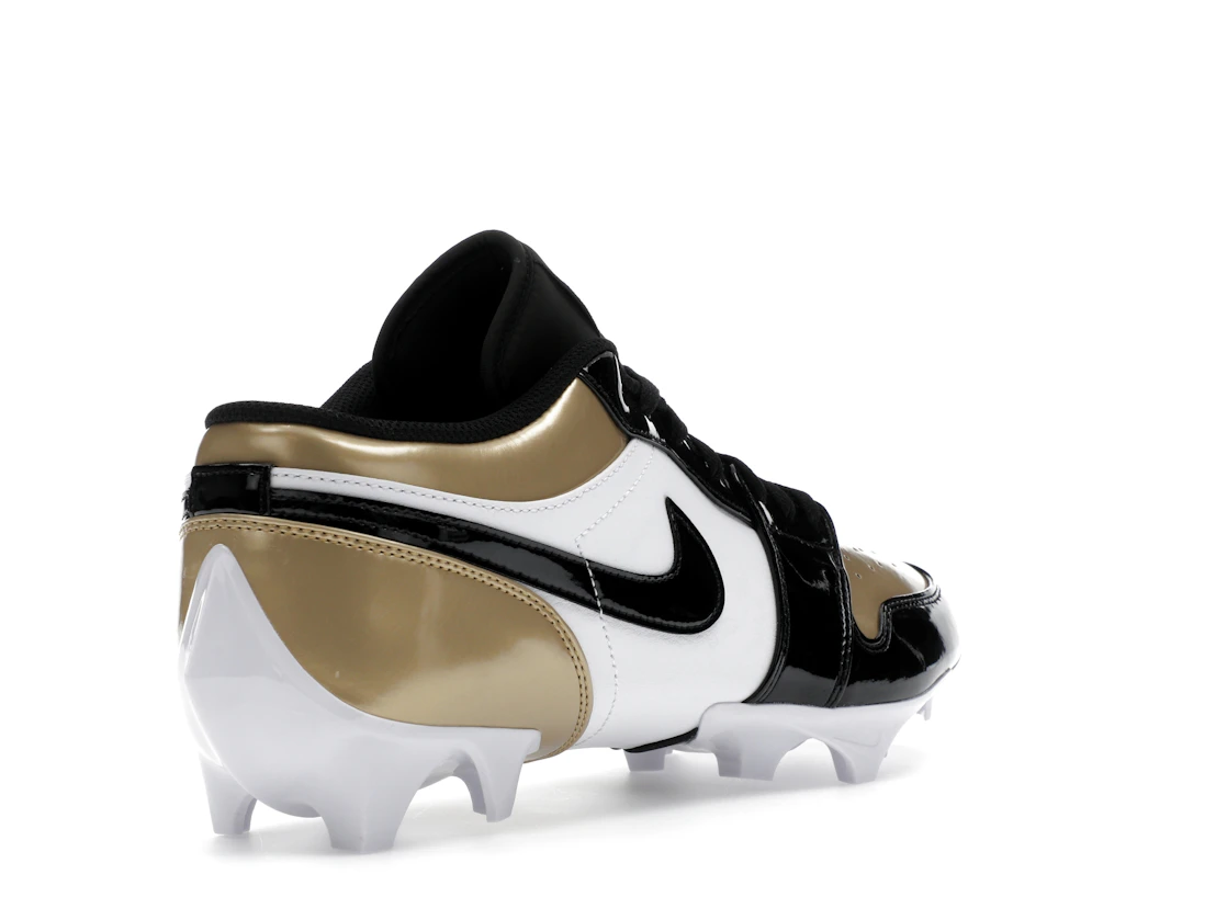 Vue 32 de Jordan 1 Low TD Cleat Patent Gold Toe