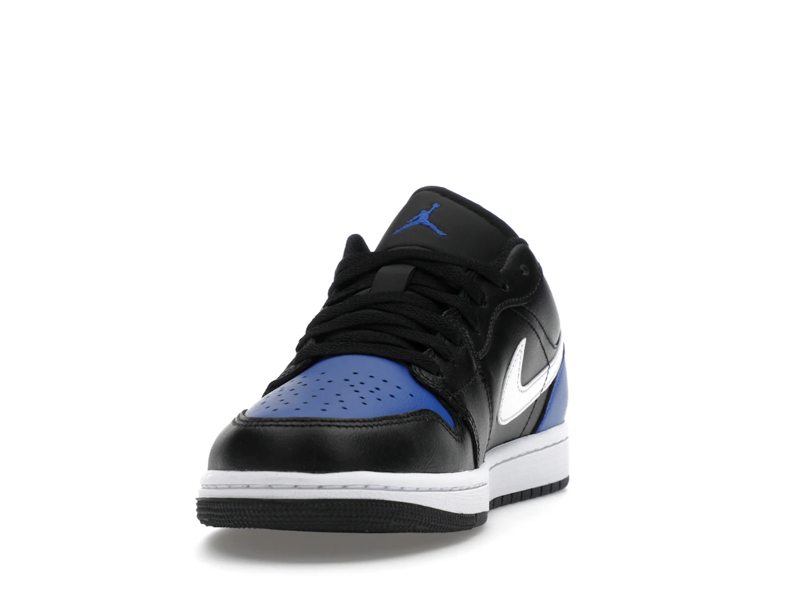 Vue 12 de Jordan 1 Low Black Royal Toe