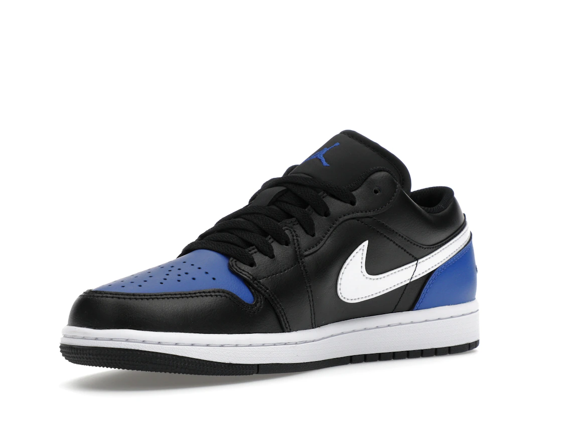 Vue 15 de Jordan 1 Low Black Royal Toe