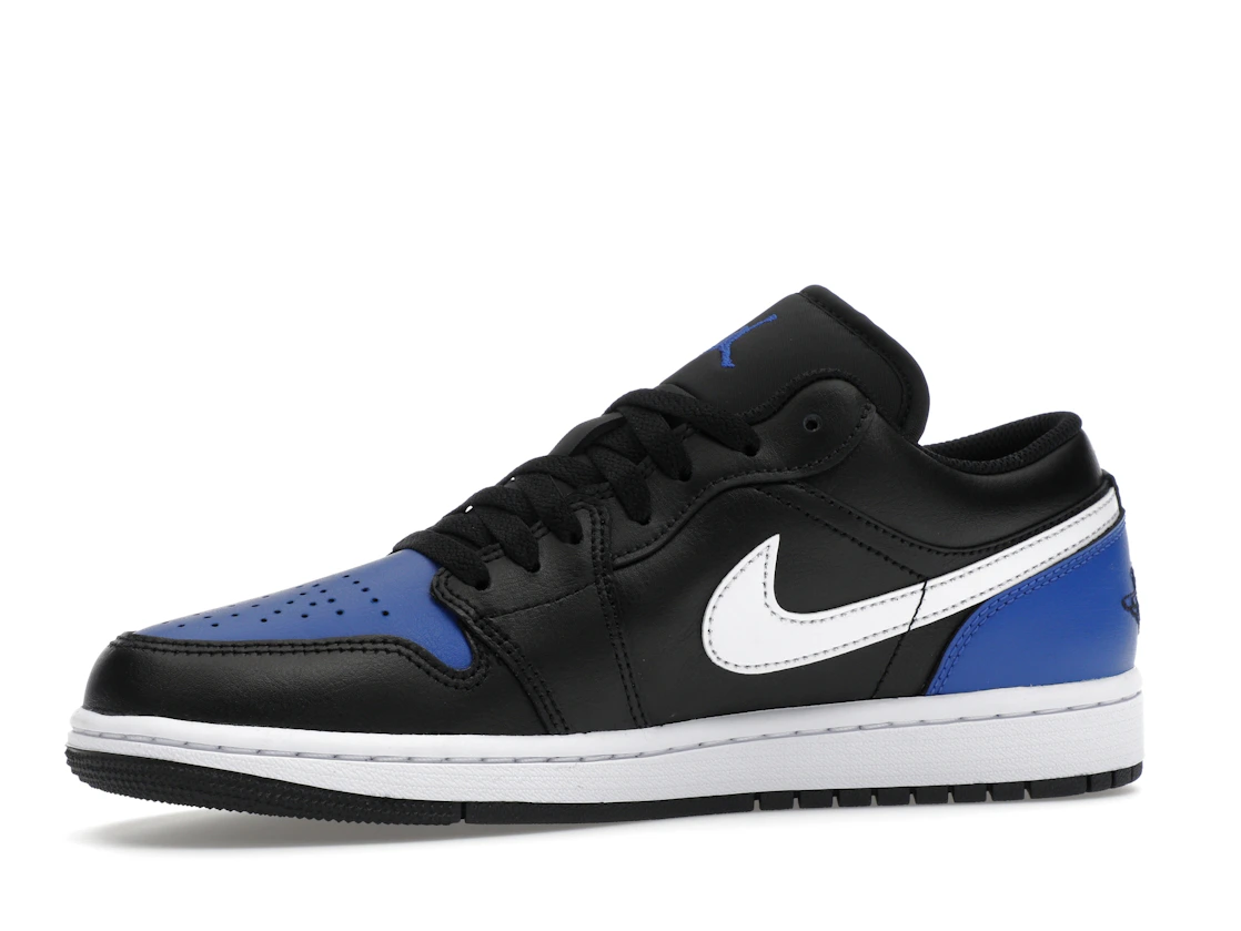 Vue 17 de Jordan 1 Low Black Royal Toe
