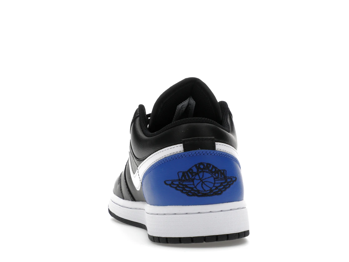 Vue 27 de Jordan 1 Low Black Royal Toe