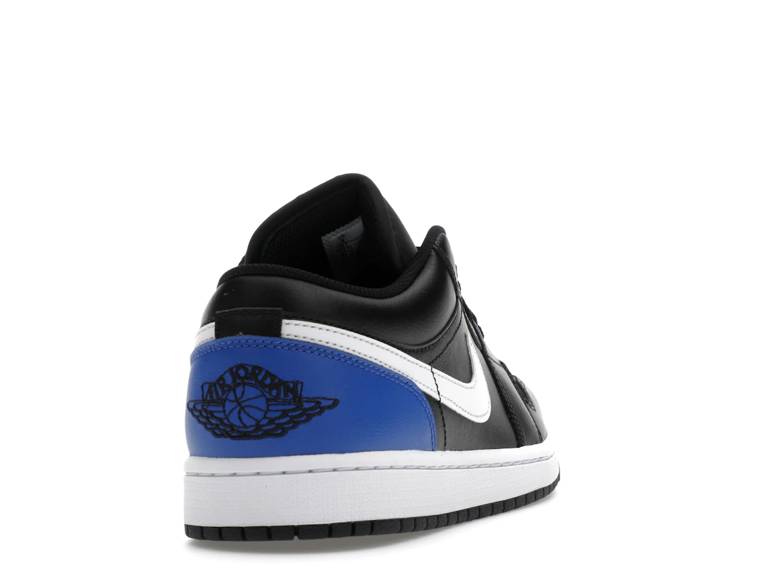 Vue 30 de Jordan 1 Low Black Royal Toe