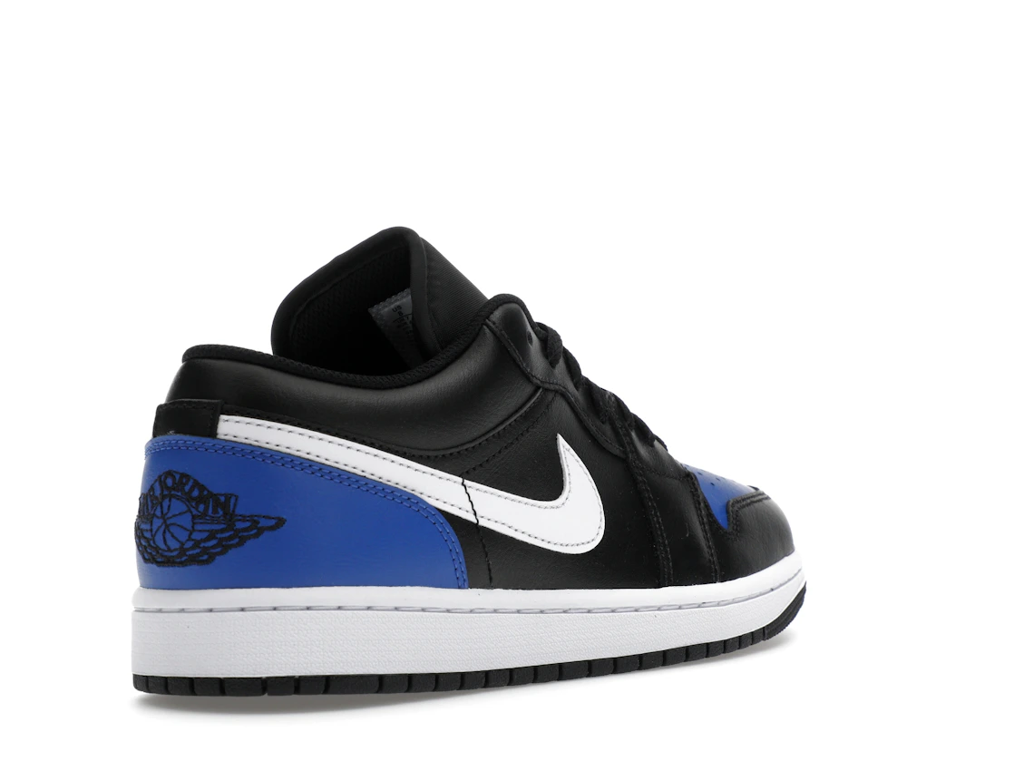 Vue 32 de Jordan 1 Low Black Royal Toe