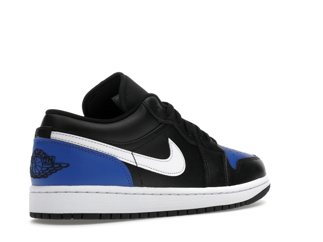 Vue 33 de Jordan 1 Low Black Royal Toe