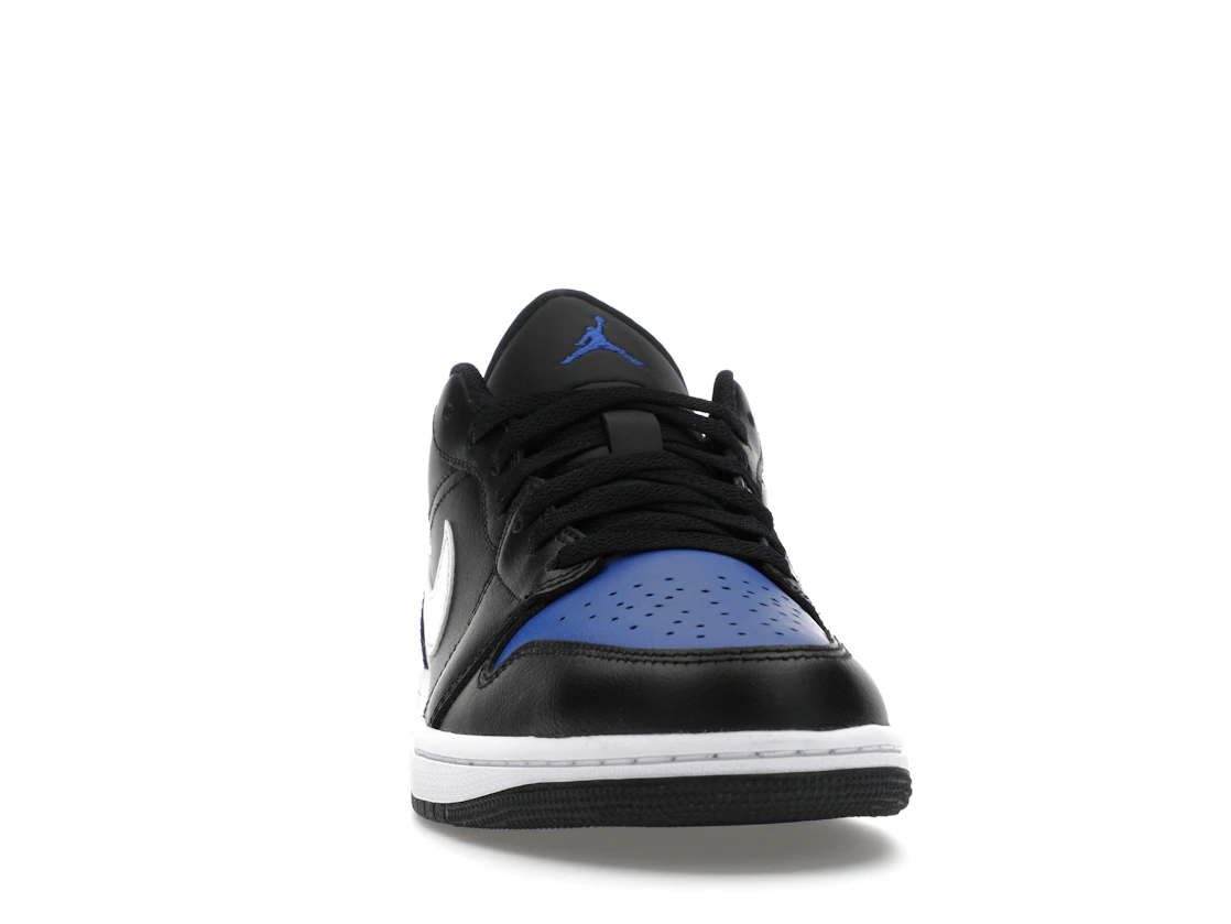 Vue 9 de Jordan 1 Low Black Royal Toe