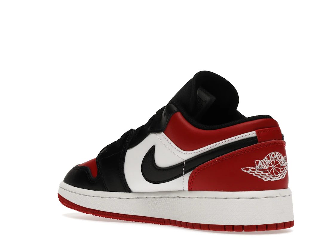 Vue 24 de Jordan 1 Low Bred Toe (GS)