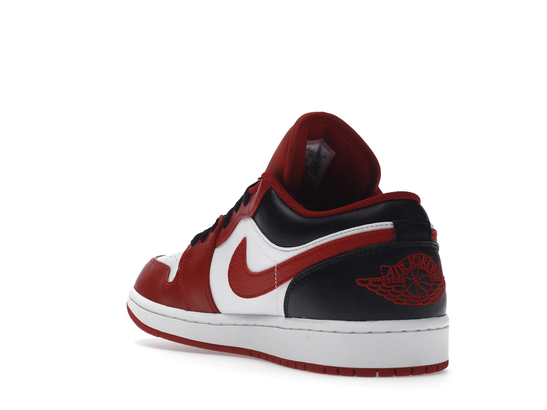 Vue 25 de Jordan 1 Low Bulls