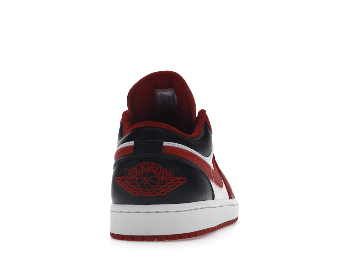 Vue 29 de Jordan 1 Low Bulls