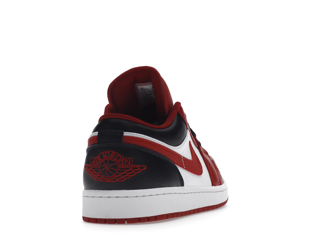 Vue 30 de Jordan 1 Low Bulls