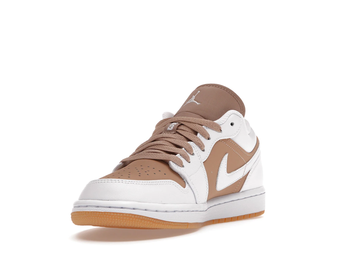 Vue 13 de Jordan 1 Low Gum White