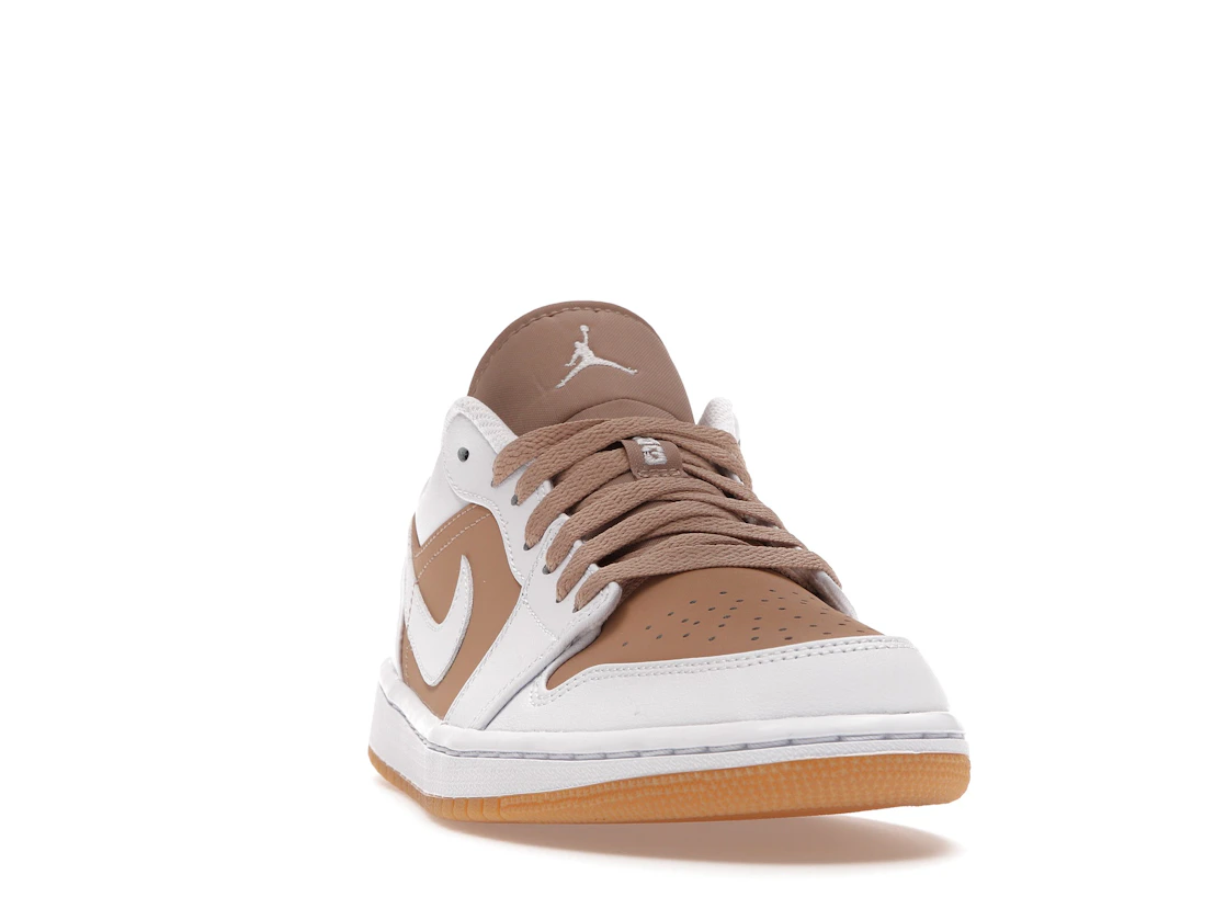 Vue 8 de Jordan 1 Low Gum White