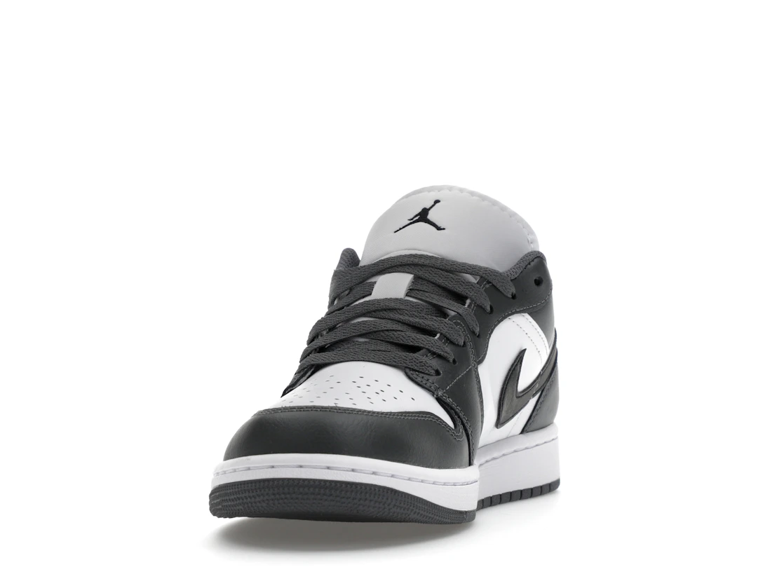 Vue 12 de Jordan 1 Low Iron Grey