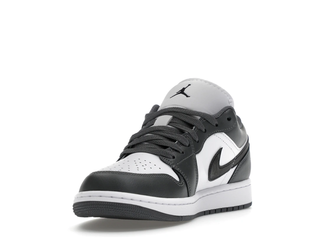 Vue 13 de Jordan 1 Low Iron Grey