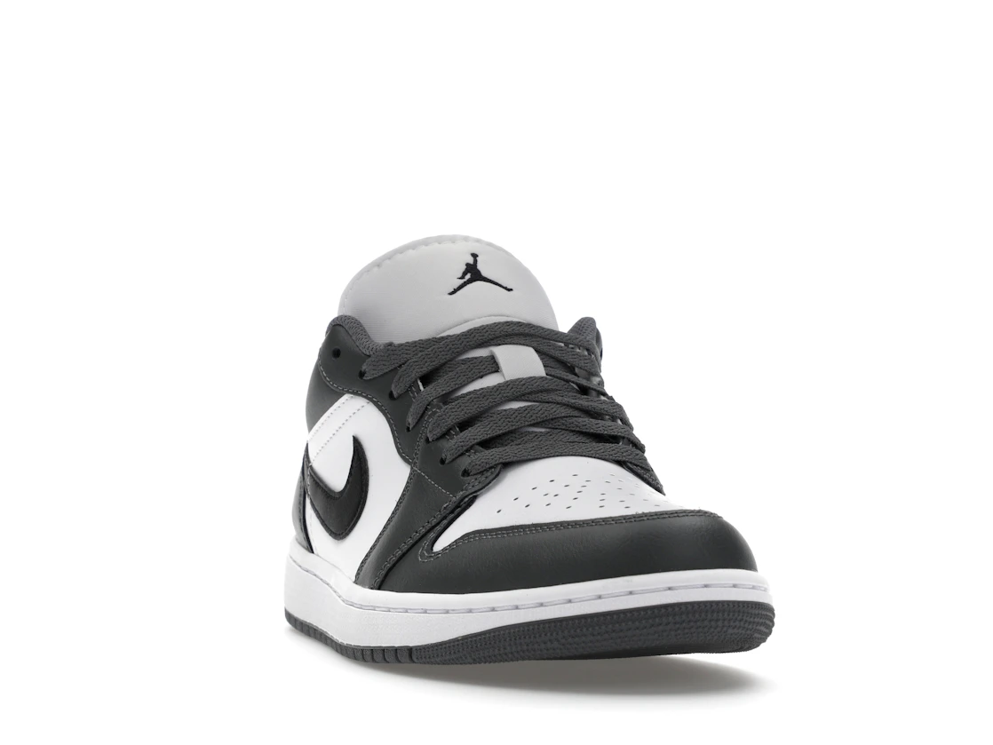 Vue 8 de Jordan 1 Low Iron Grey