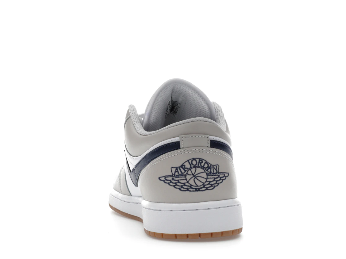 Vue 27 de Jordan 1 Low Midnight Navy Neutral Grey