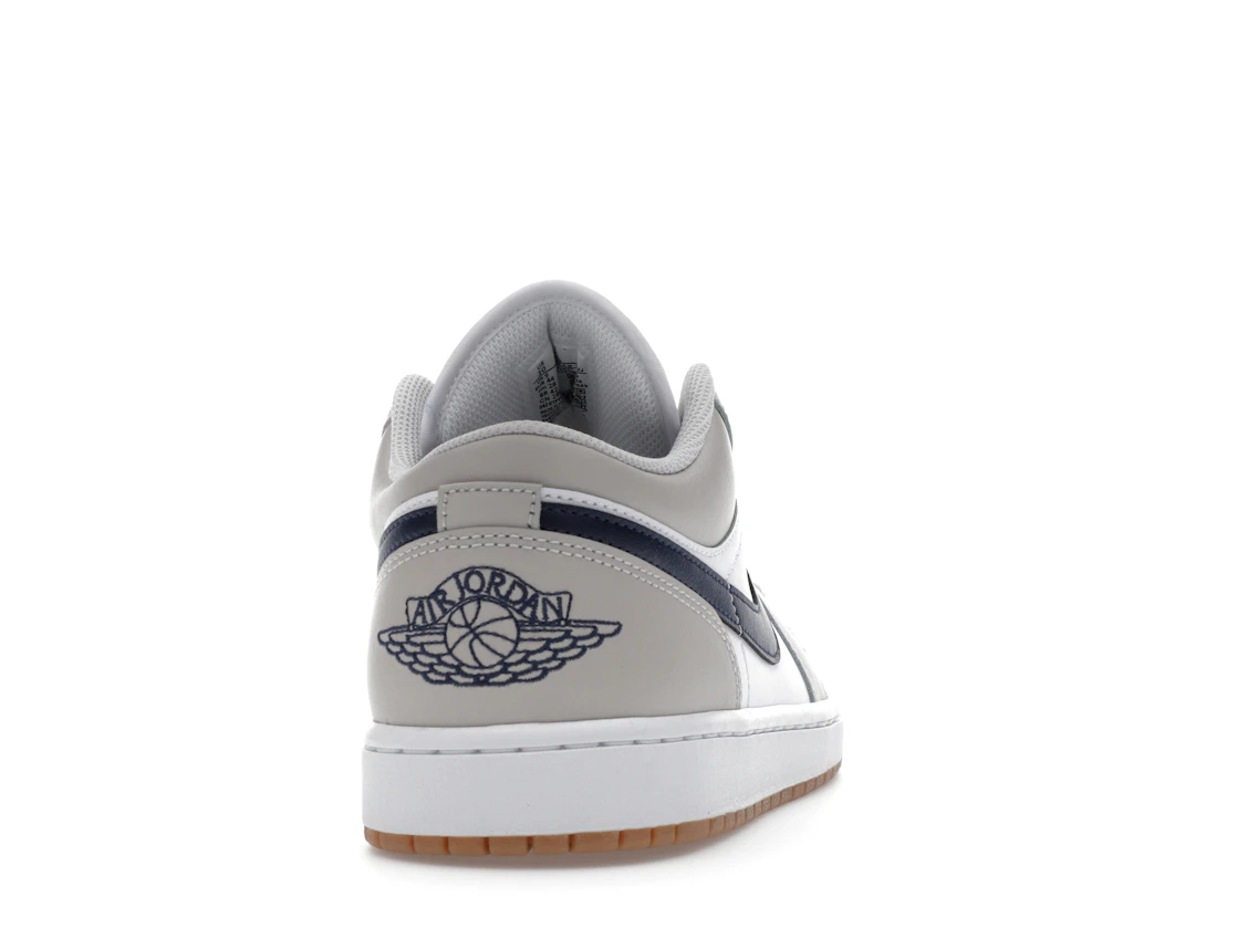 Vue 29 de Jordan 1 Low Midnight Navy Neutral Grey