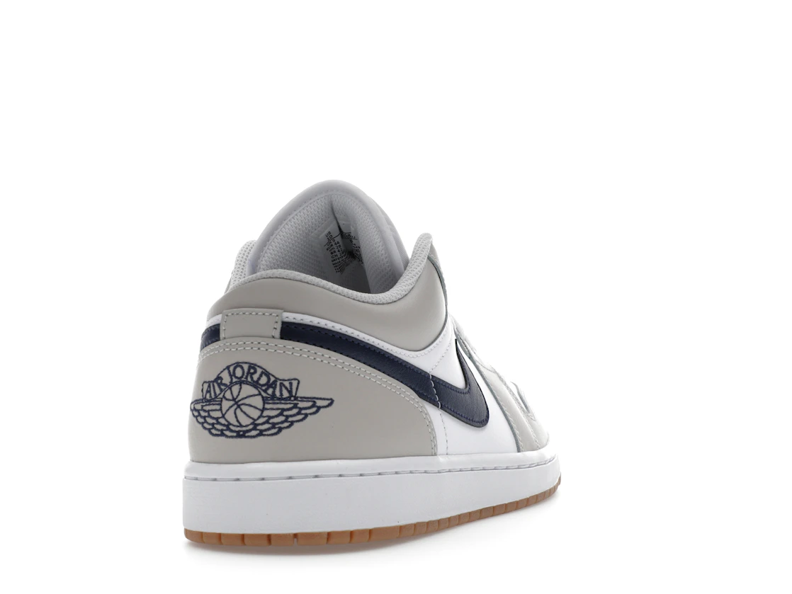 Vue 30 de Jordan 1 Low Midnight Navy Neutral Grey