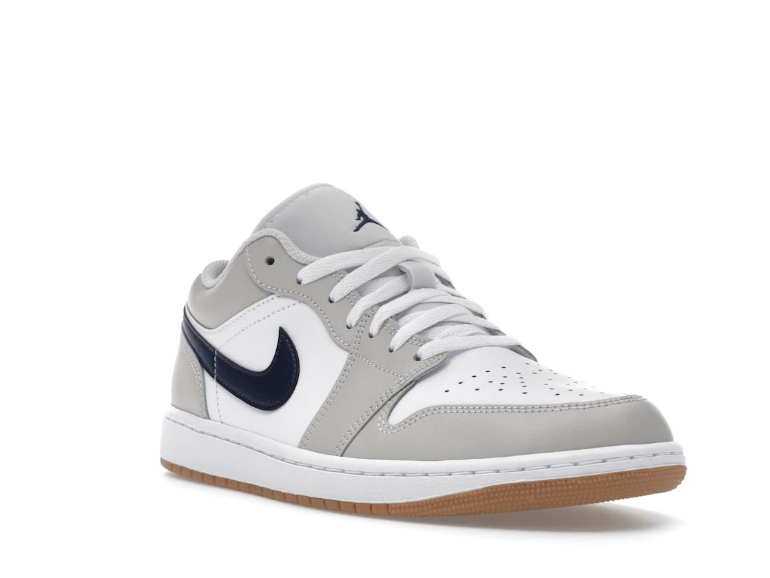 Vue 6 de Jordan 1 Low Midnight Navy Neutral Grey