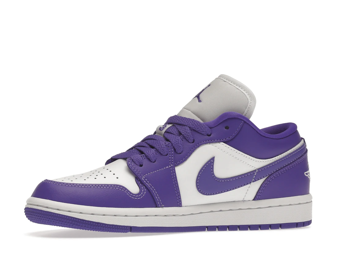 Vue 17 de Jordan 1 Low Psychic Purple 
