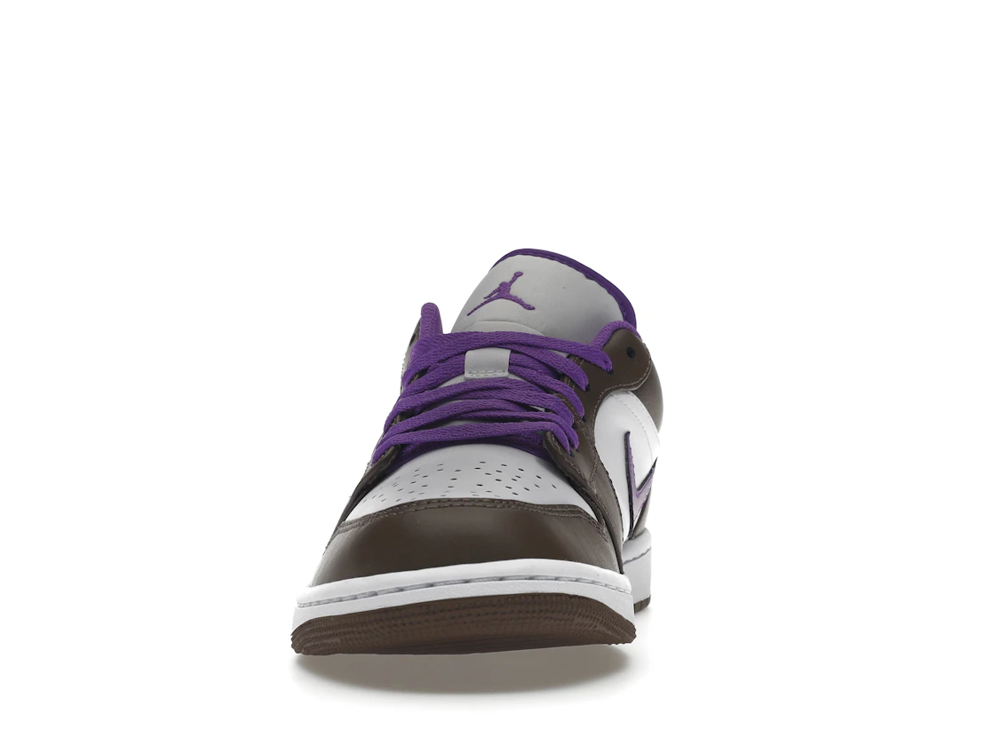 Vue 11 de Jordan 1 Low Purple Mocha