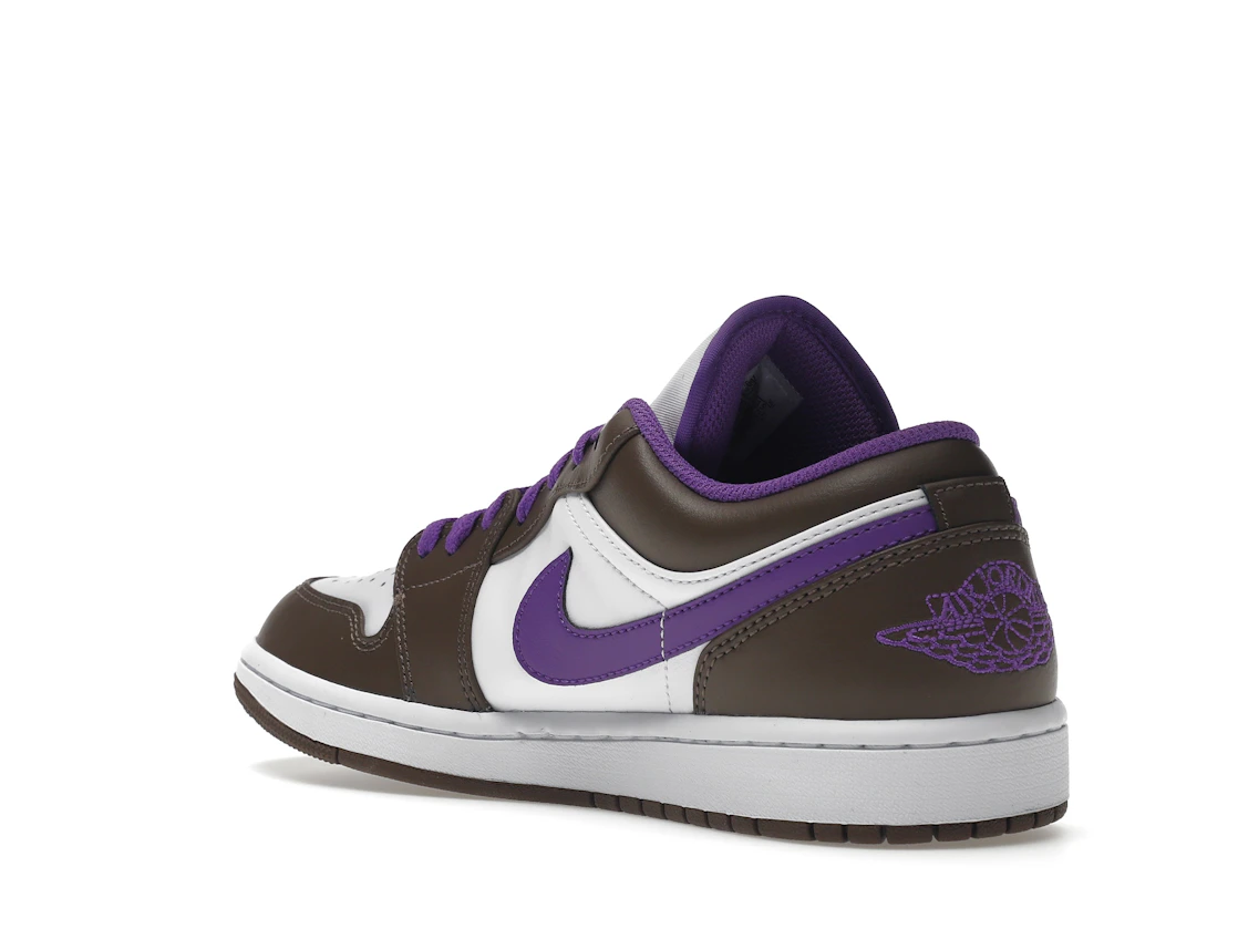 Vue 24 de Jordan 1 Low Purple Mocha