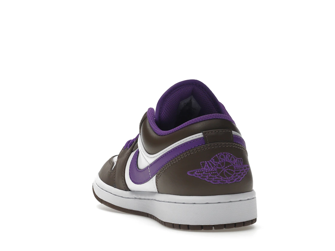Vue 26 de Jordan 1 Low Purple Mocha