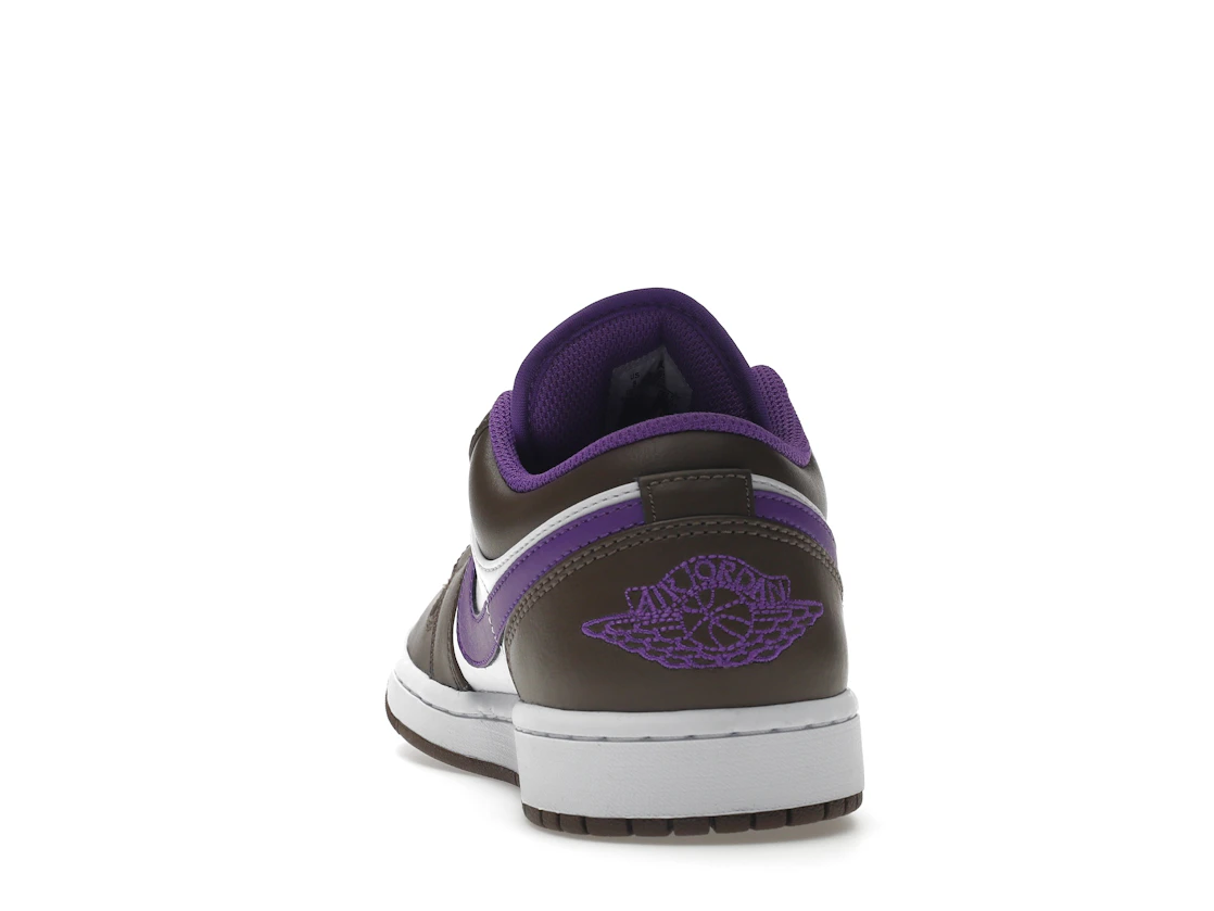 Vue 27 de Jordan 1 Low Purple Mocha