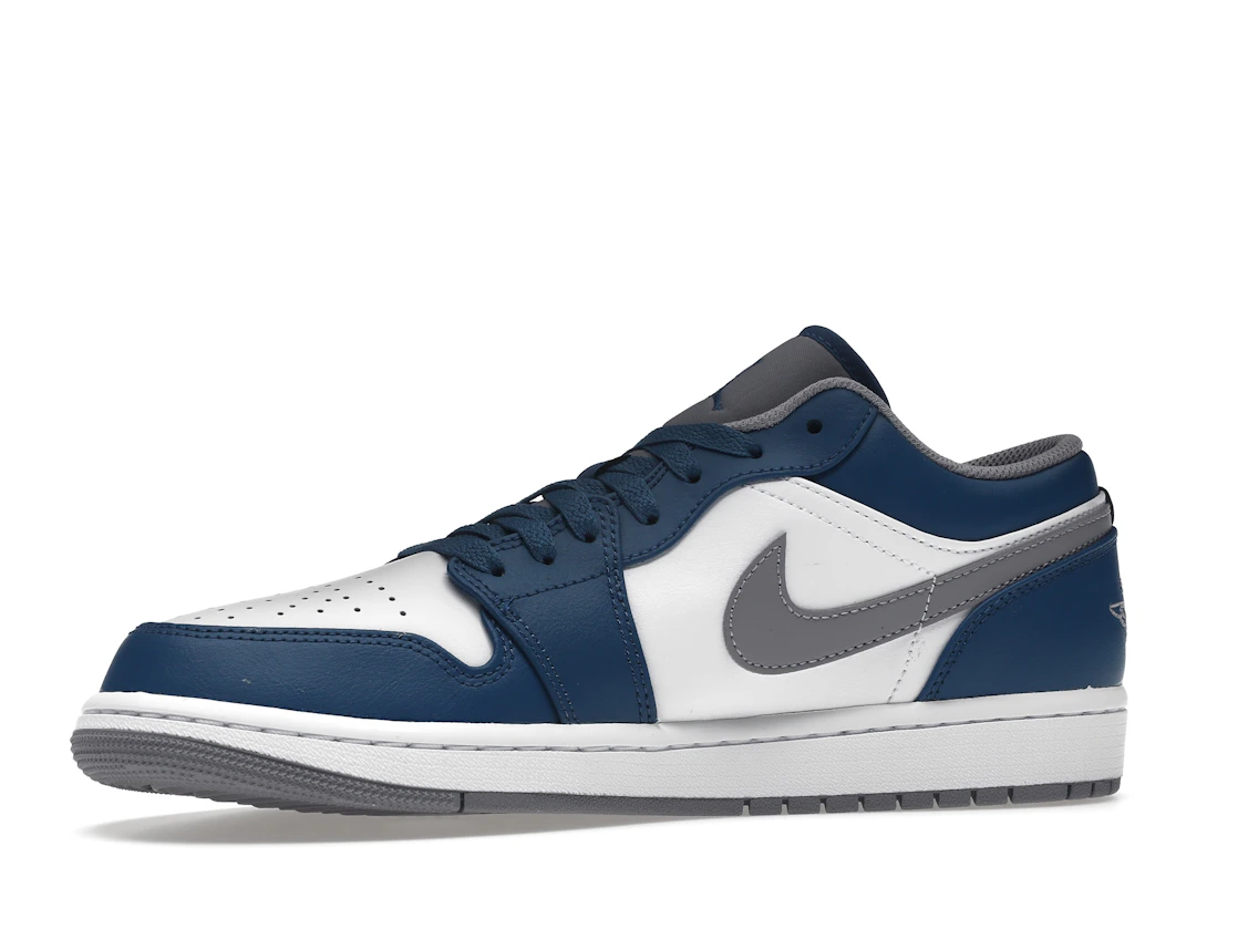 Vue 17 de Jordan 1 Low True Blue