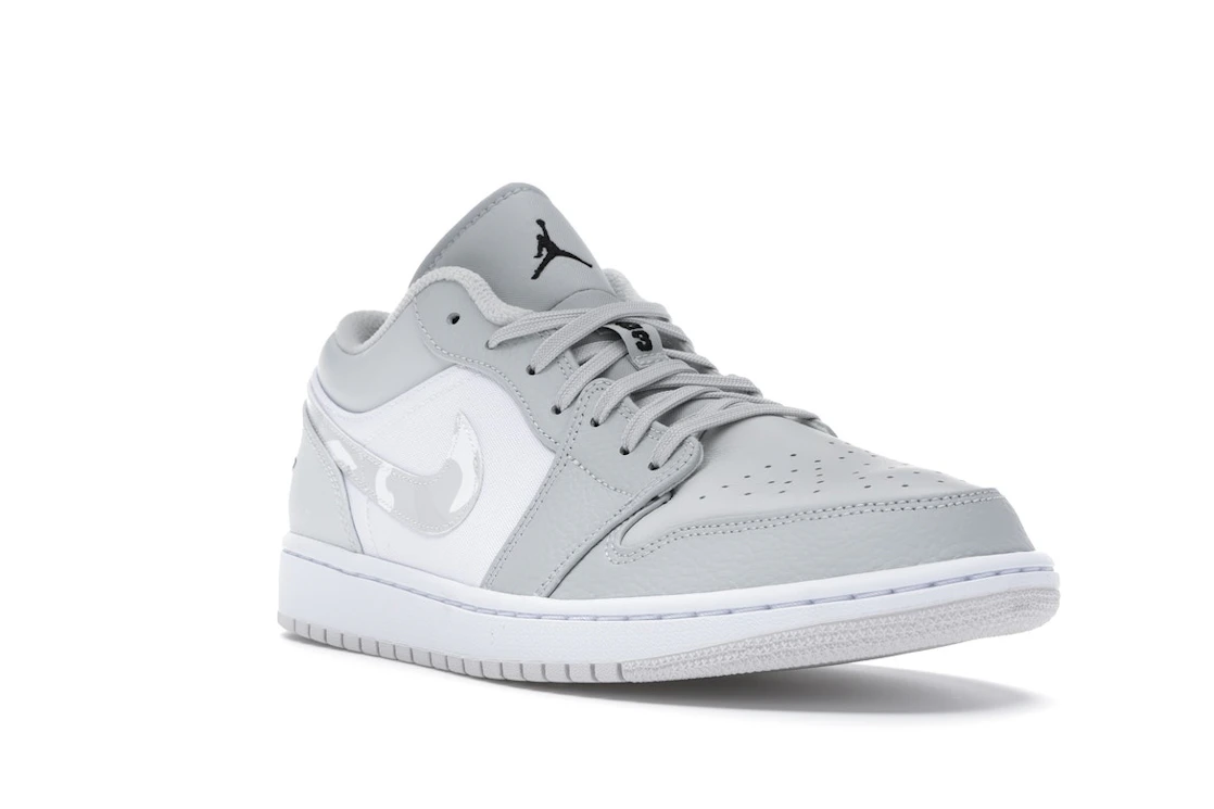 Vue 6 de Jordan 1 Low White Camo